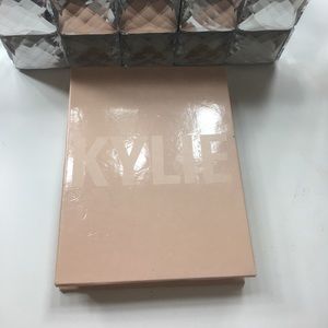 Kylie Cosmetics Kylighter