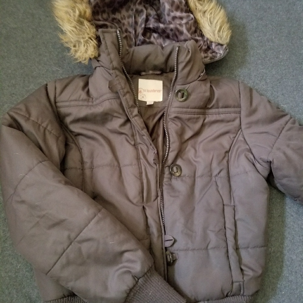Fitted red puffer coat sz medium