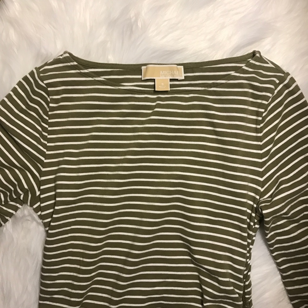 💕3 for $12💕 Zipper Detail Michael Kors Top