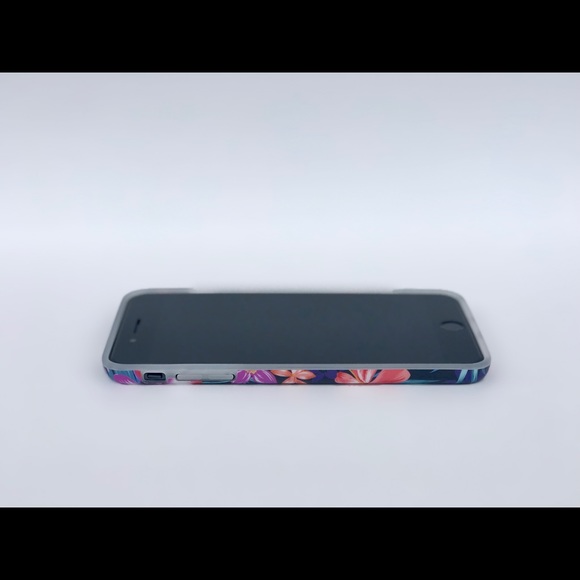 Protective Flower iPhone 6/6s/6+/7/7+/8/8+ Case - Picture 4 of 6