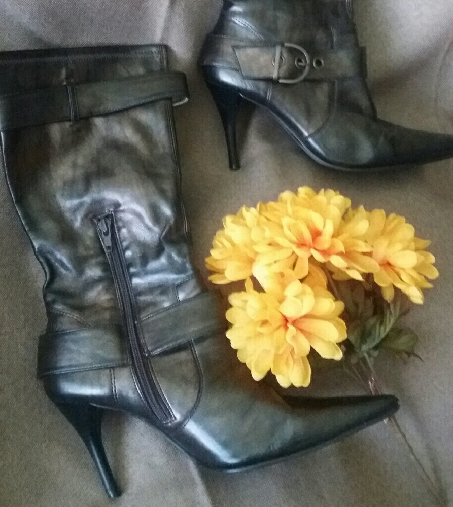 Andrea boots