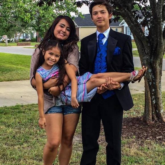 Meet your Posher, Chris - Picture 1 of 1