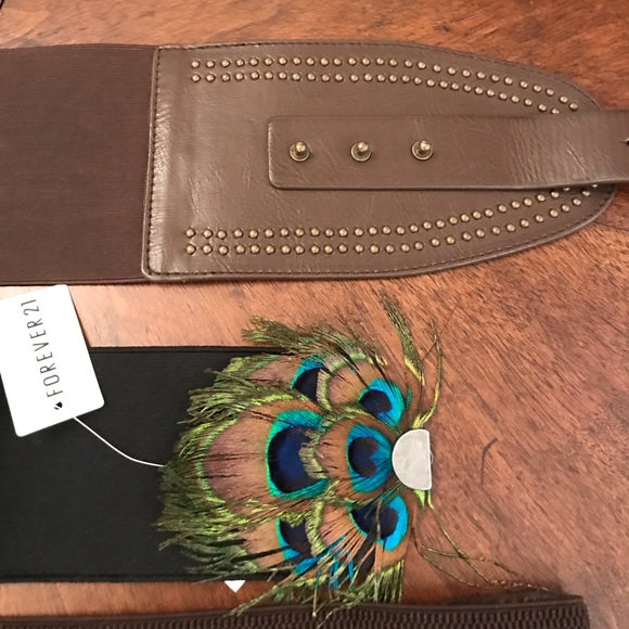 Three embellished elastic belts - Picture 2 of 3