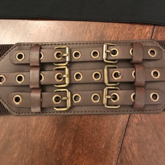 Three embellished elastic belts - Picture 3 of 3