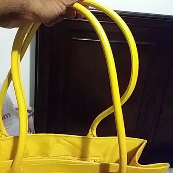 ❤Gorgeous NWOT 100% Leather Tote Bag - Picture 3 of 3