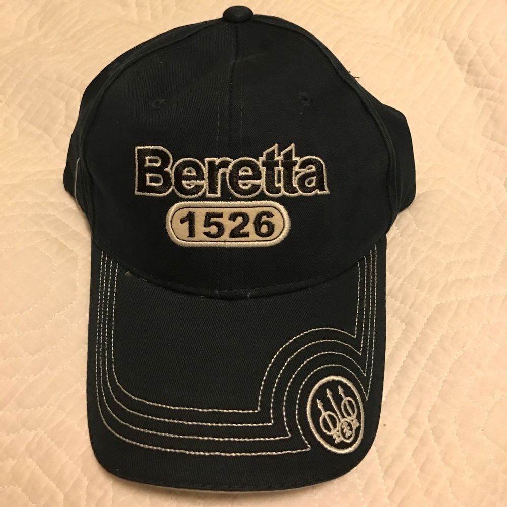 Beretta 1526 hat
