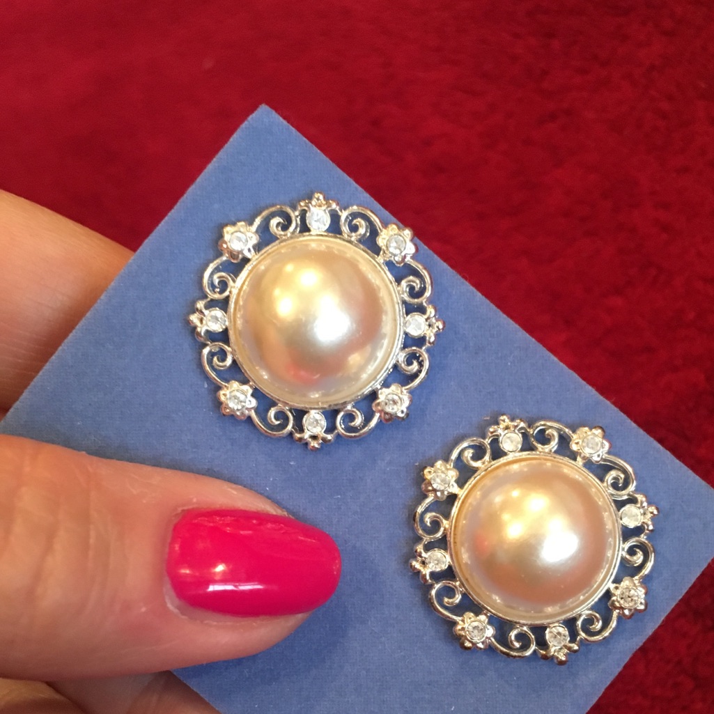Faux Pearl Rhinestone Pierced Earrings Nwot 19$