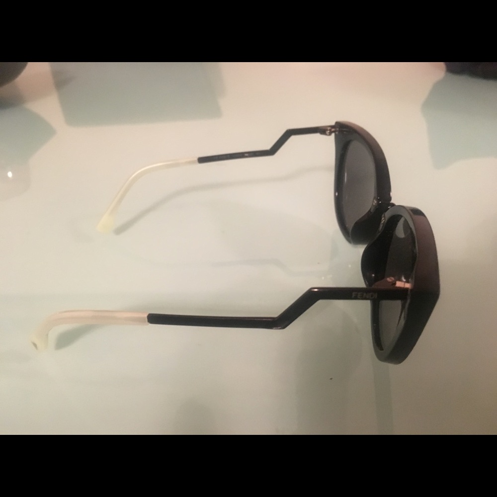 Fends glasses - Picture 3 of 5