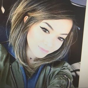 Meet your Posher, Demetra