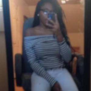 Meet your Posher, Briana