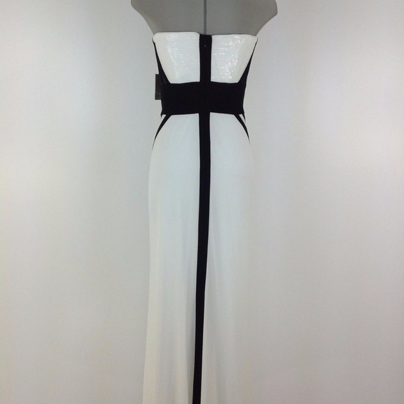 Calvin Klein Elegant Black and Ivory color block - Picture 3 of 3