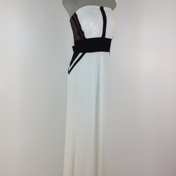 Calvin Klein Elegant Black and Ivory color block - Picture 2 of 3