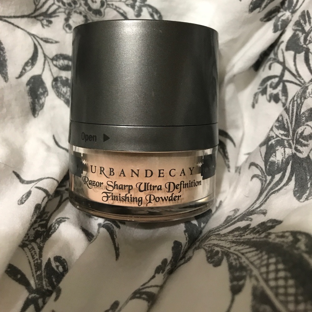 Urban decay ultra definition finishing powder