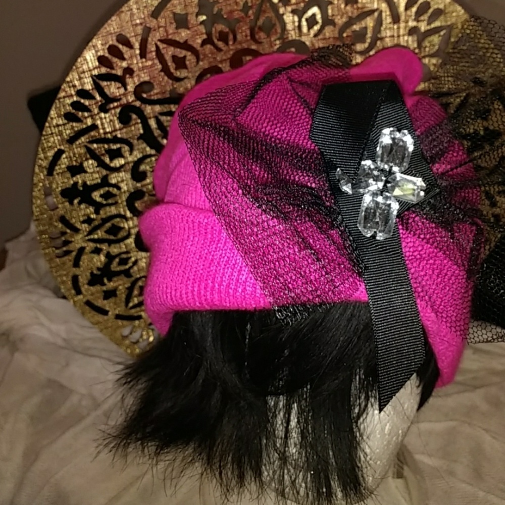 Betsy Johnson knit hat