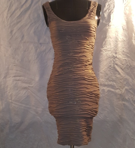 gold sparkly bodycon dress