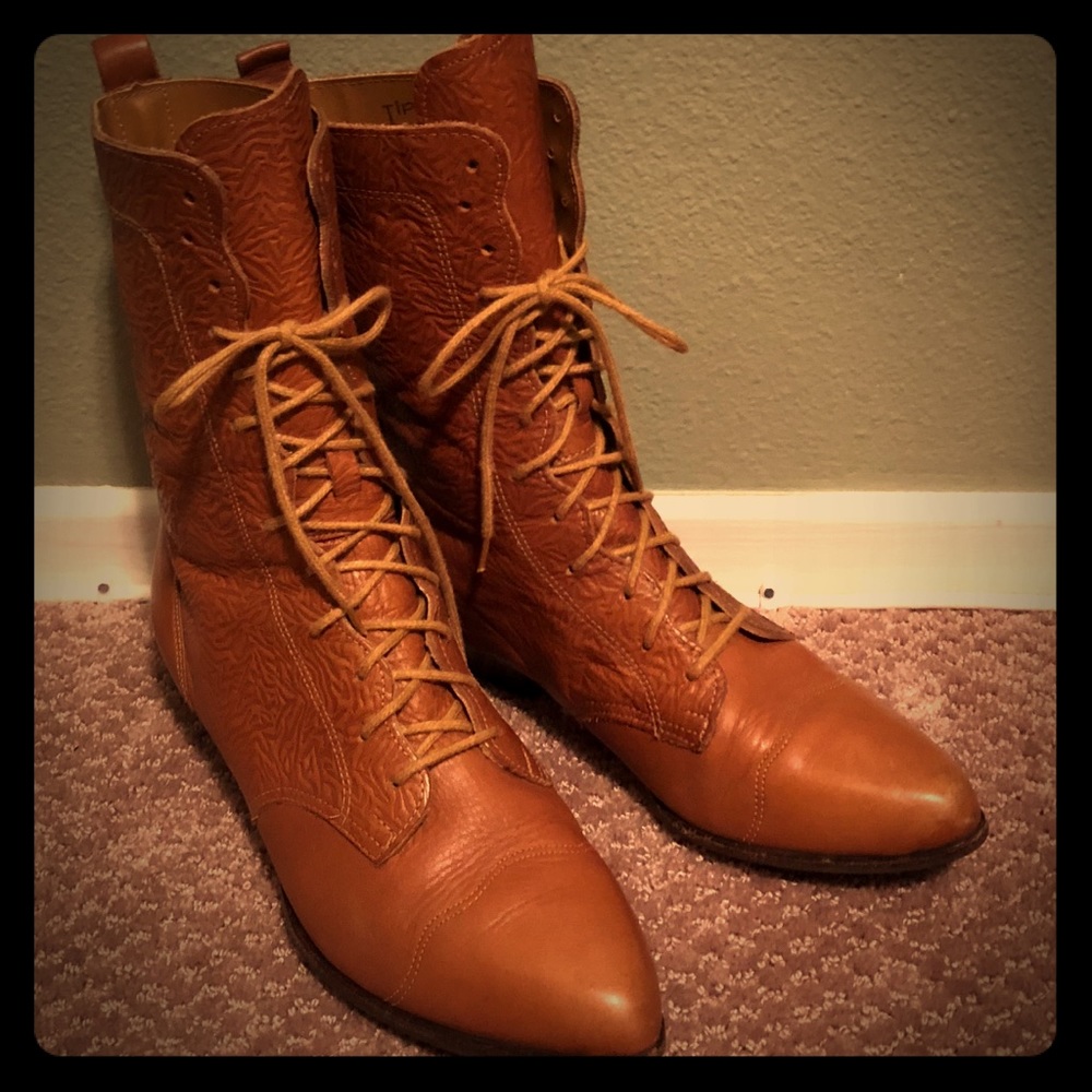 Leather lace up boots