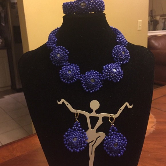 Meticulously handwoven jewelry set - Royal Blue - Picture 6 of 8