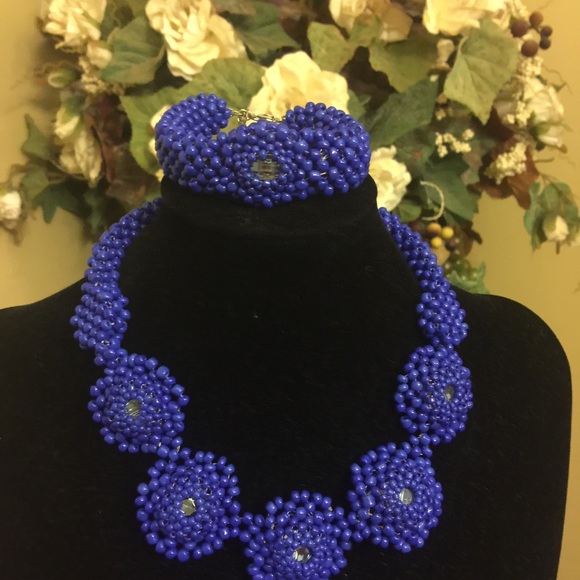 Meticulously handwoven jewelry set - Royal Blue - Picture 7 of 8