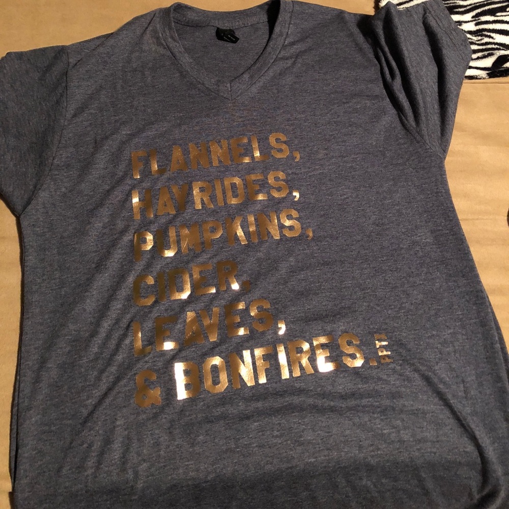 V-neck T-shirt
