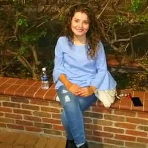 Meet your Posher, Reyna