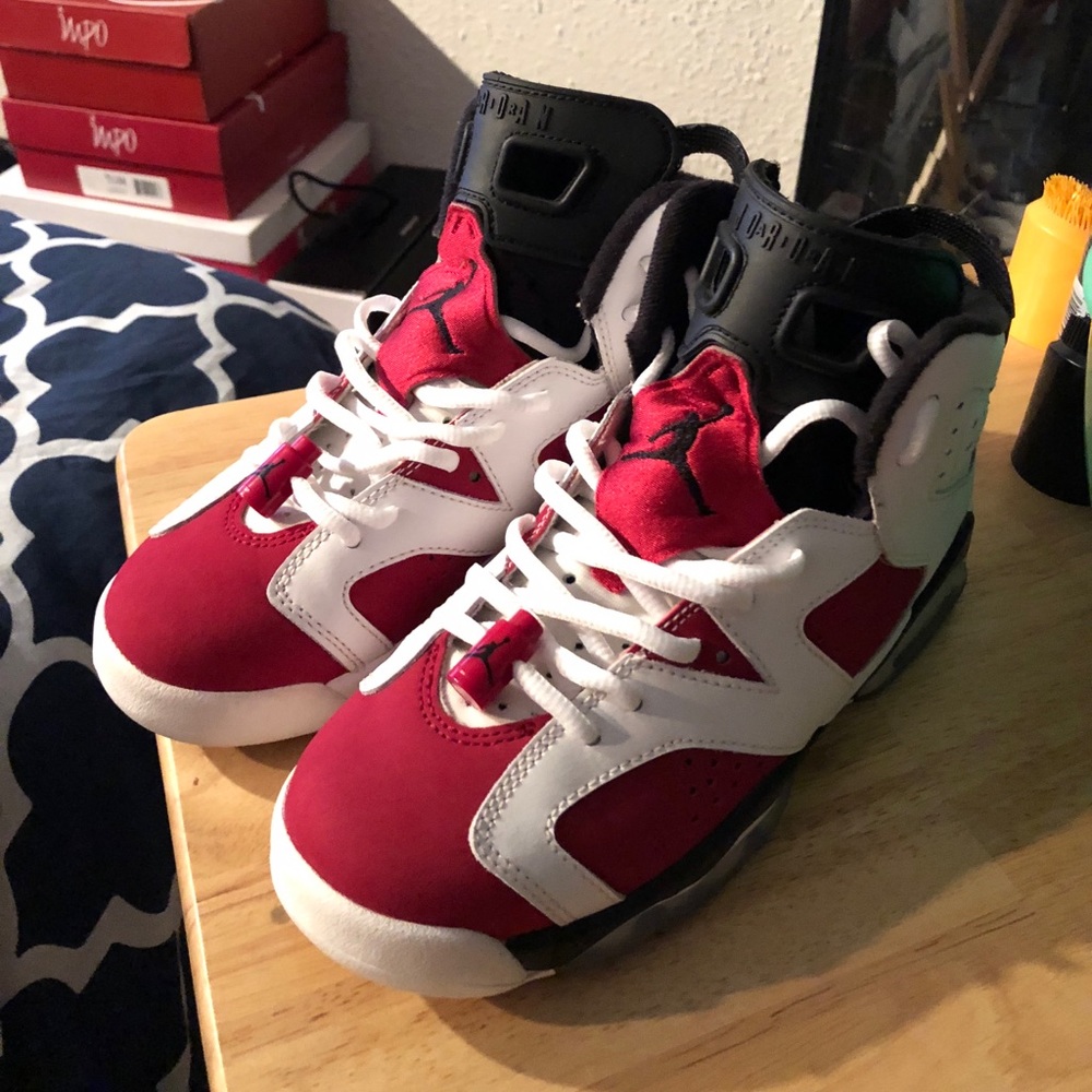 Jordan 6 Carmine’s size 5y used