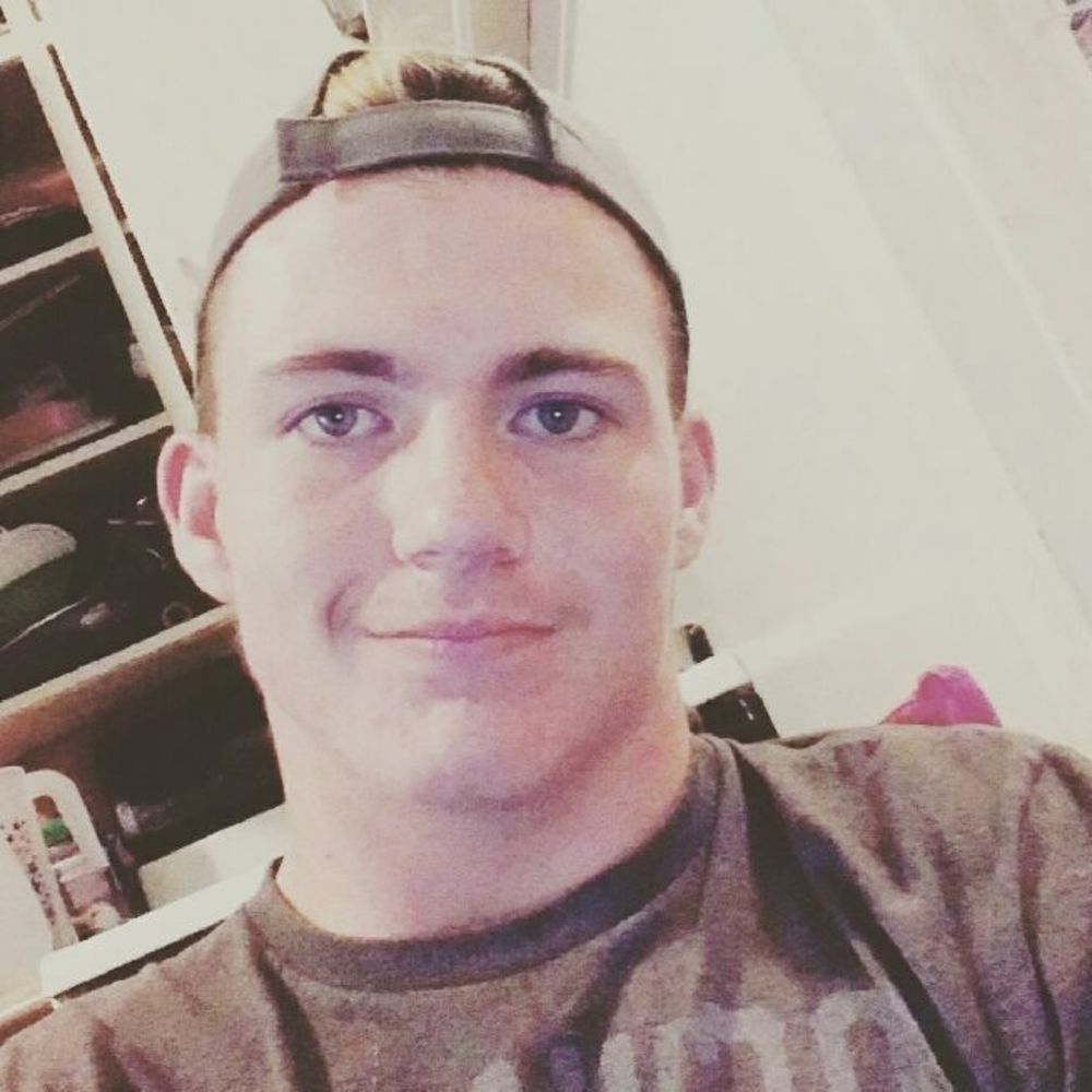 Meet your Posher, Zachary