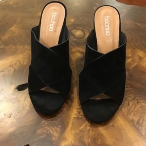 Boohoo Black Suede Criss Cross Mule Heels