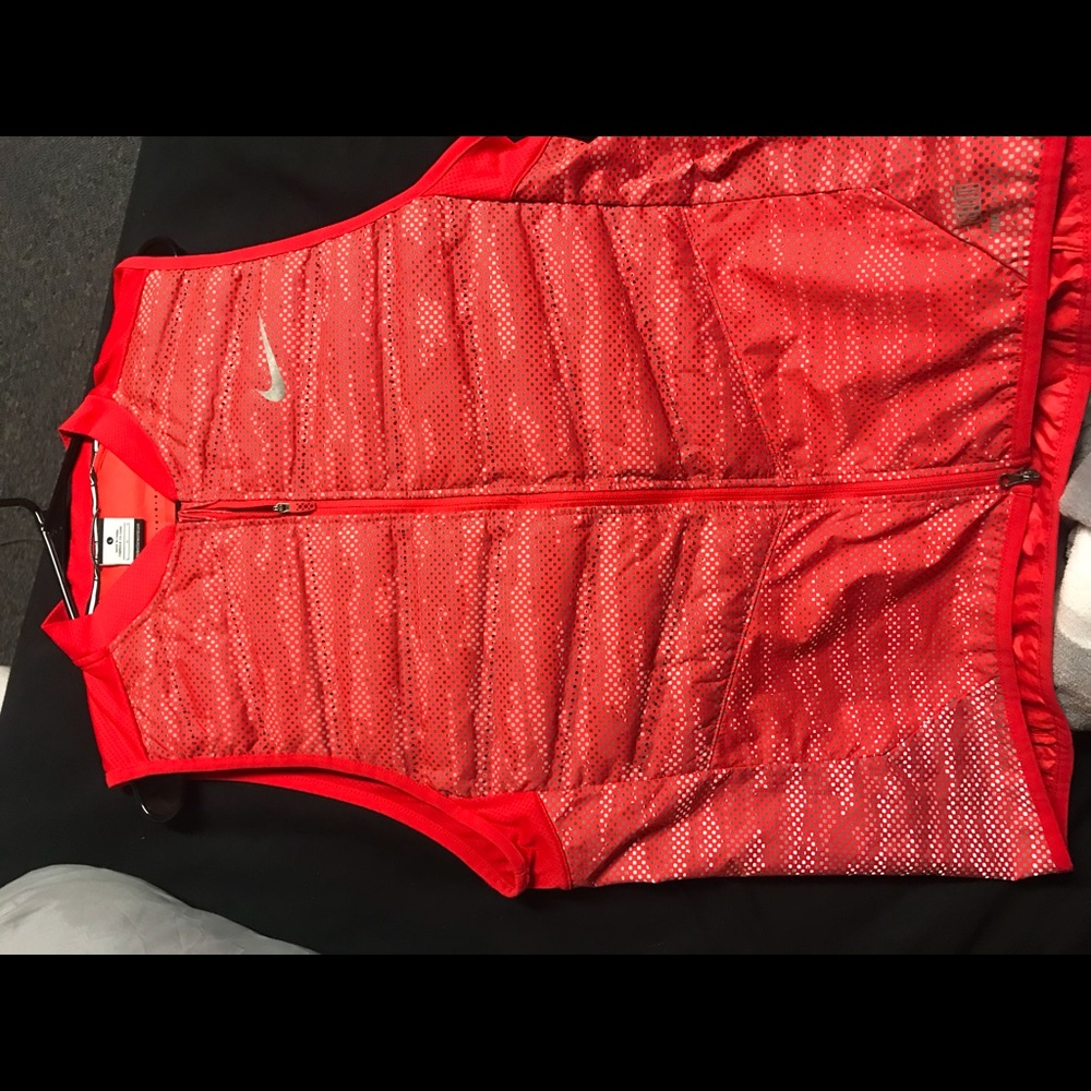 Nike vest
