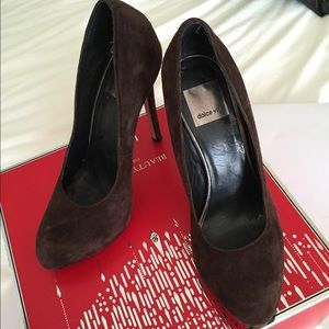 Dolce Vita suede pumps