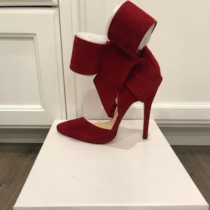 NWT Aminah Abdul Jillil Bow heels Sz8
