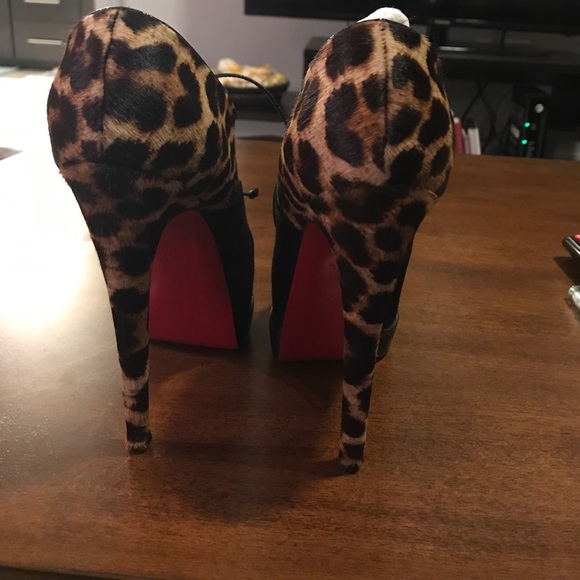Christian Louboutin Paris leopard shoes - Picture 4 of 8