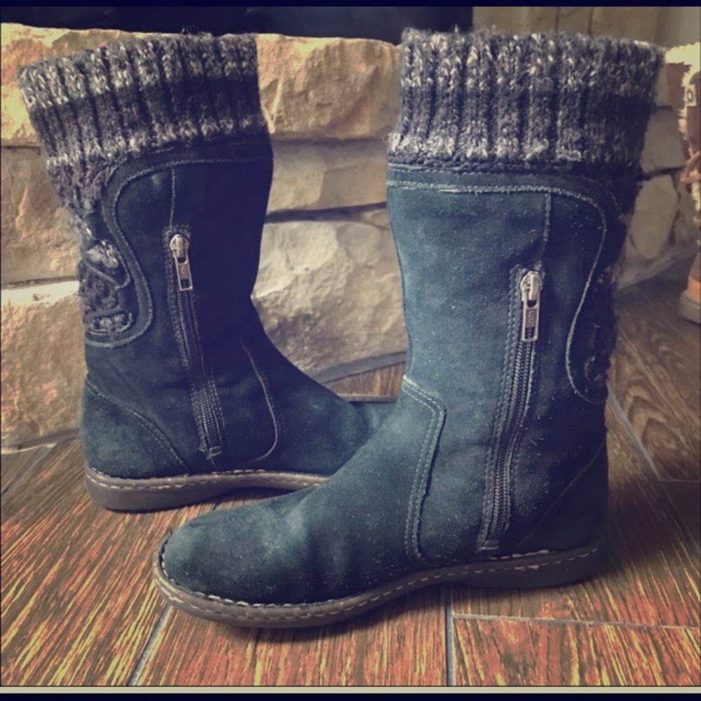 UGG sweater boot
