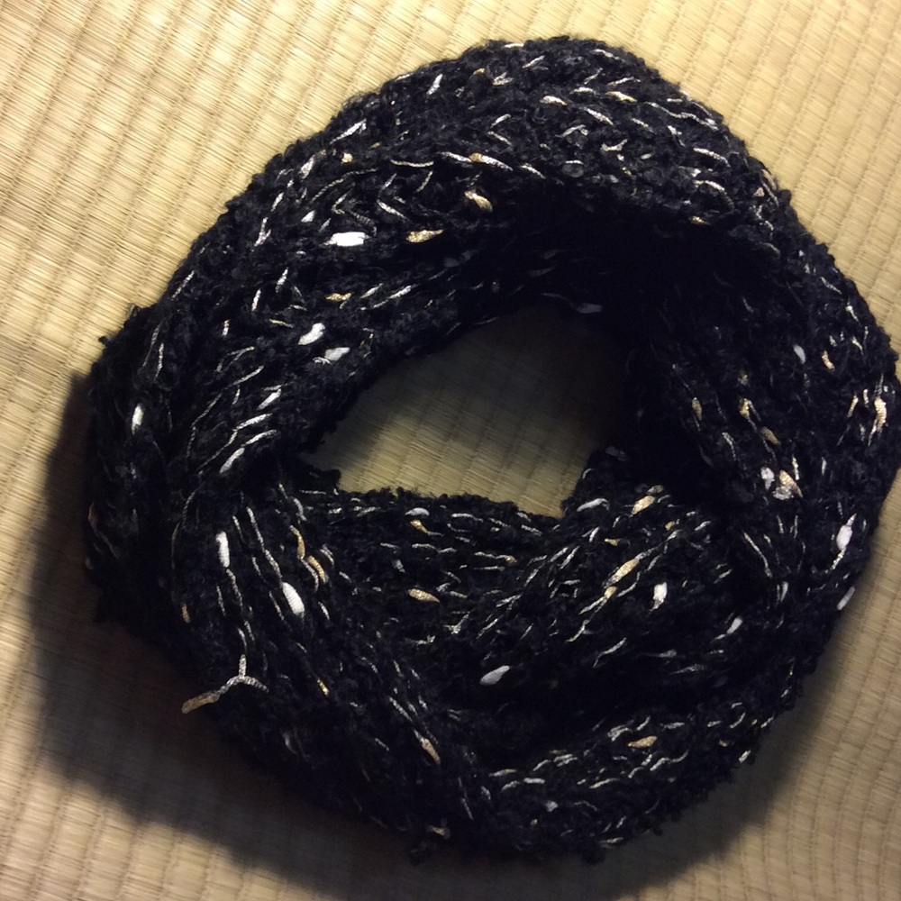 Infinity scarf with gold ribbon yarn