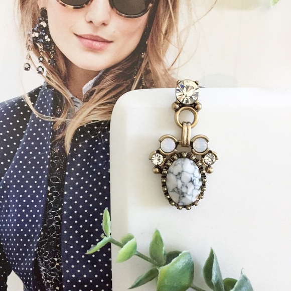 "Linnéa" Earrings || White Marble Statement - Picture 6 of 9