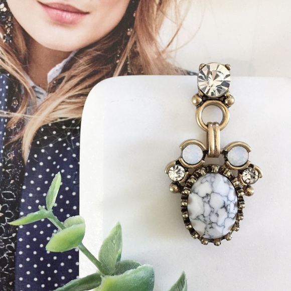 "Linnéa" Earrings || White Marble Statement - Picture 7 of 9