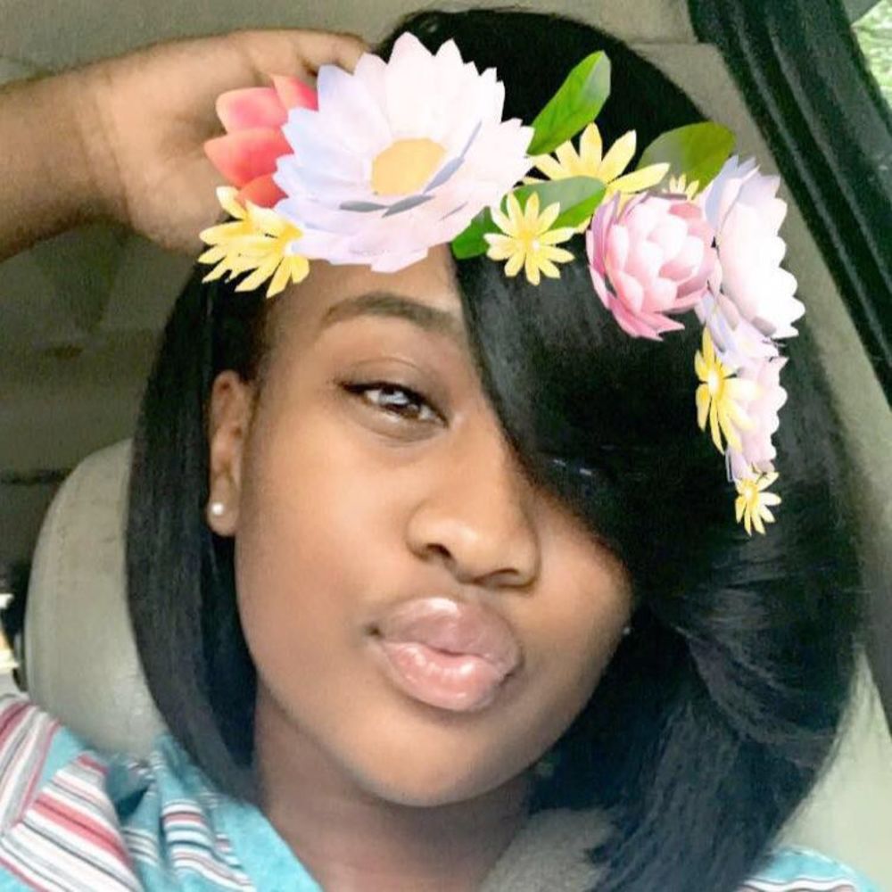 Meet your Posher, N'dea