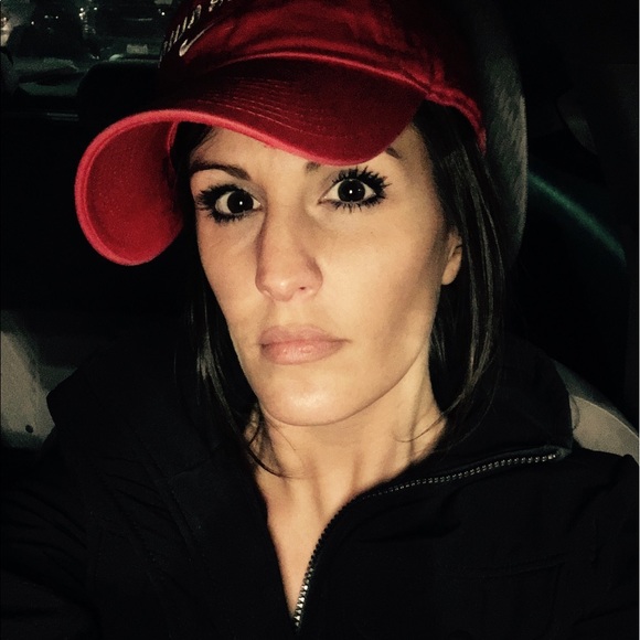 Meet your Posher, Amanda - Picture 1 of 1