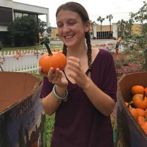 Meet your Posher, Holly