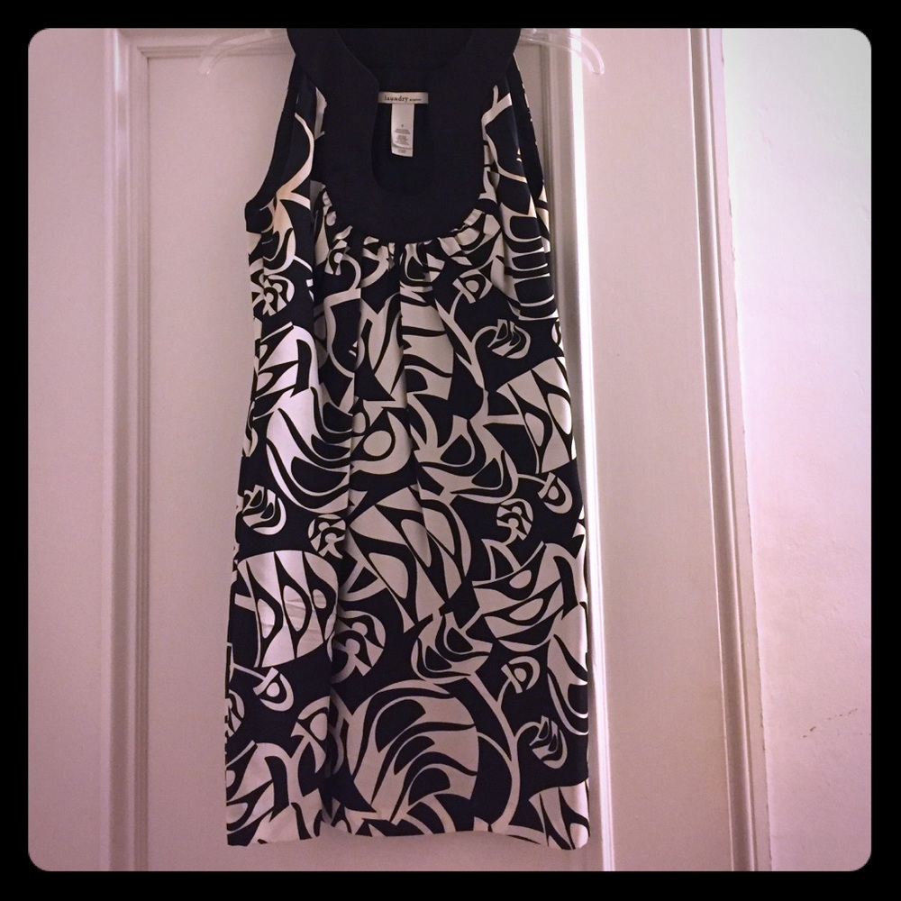 100% silk Laundry Dress Size 0