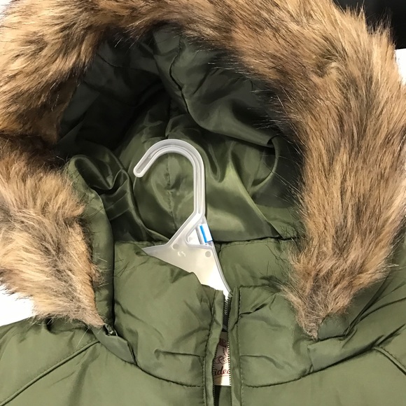NWT Plus Size Army Green Puffer Faux Fur (1x-3x) - Picture 4 of 4