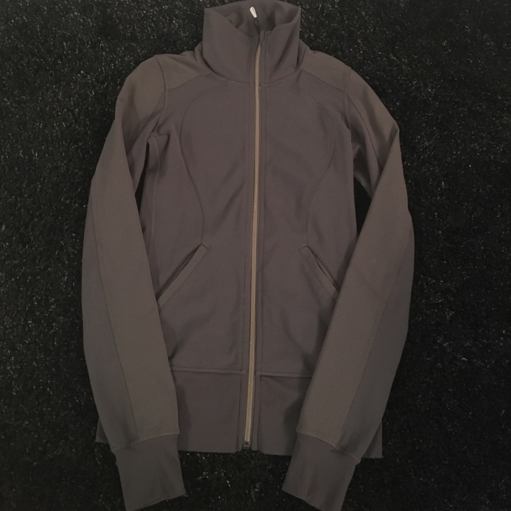 Gray lululemon jacket ⭐️