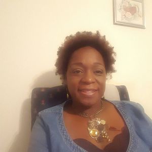 Meet your Posher, Yvette