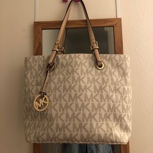 Michael Kors Jet Set Logo Tote