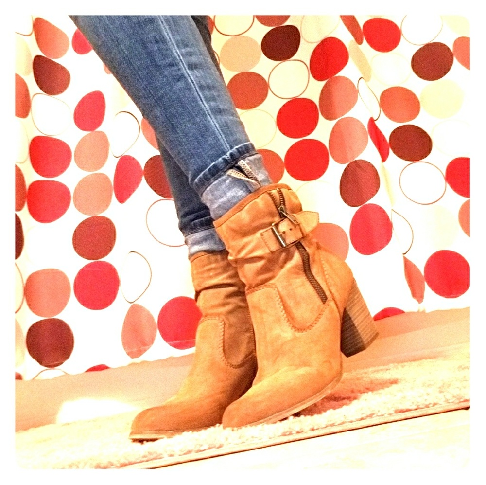 Trysten Cognac Bootie