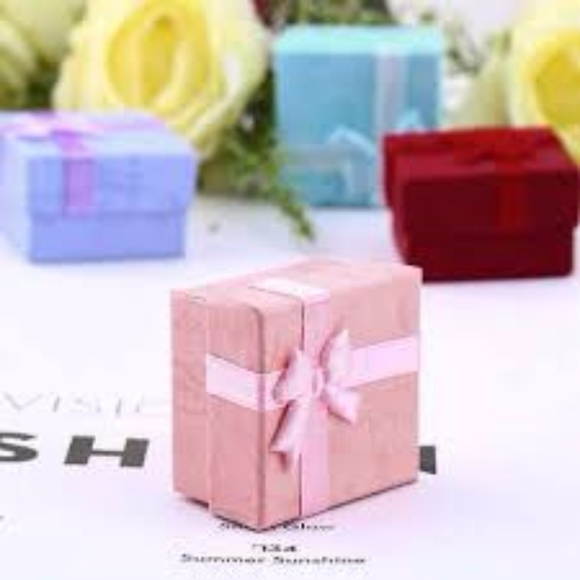 Sterling Silver 3,4, 5mm Pearl Girls stud Earrings - Picture 6 of 6