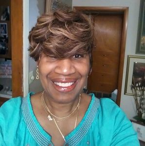 Meet your Posher, Lessie