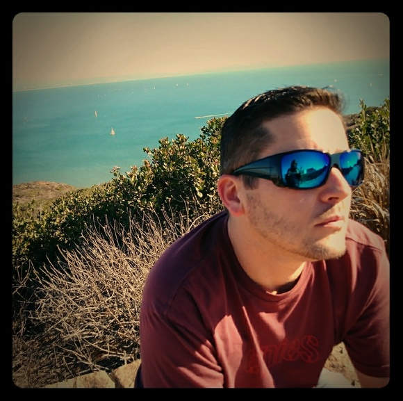 mens black mirrored sunglasses