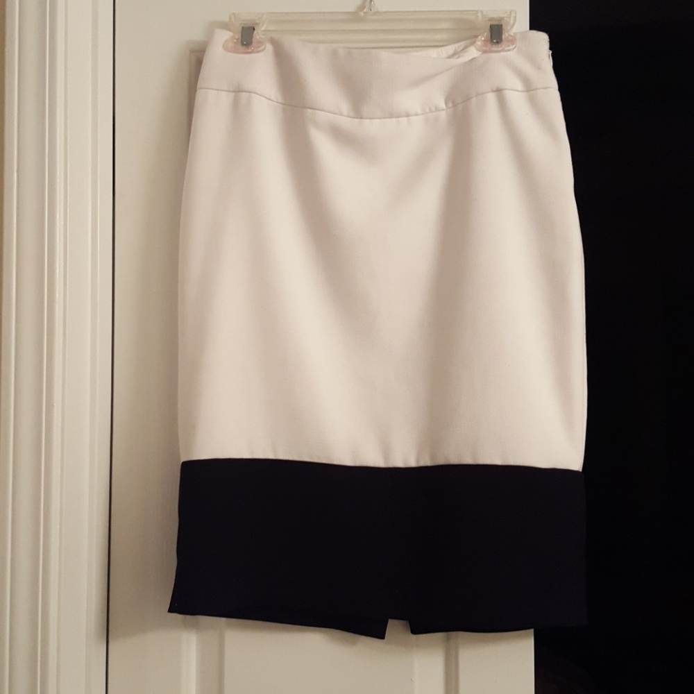 Black and white pencil skirt