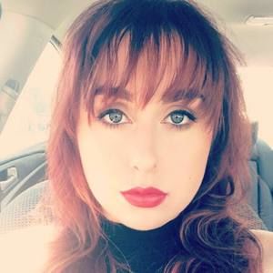 Meet your Posher, Caroline