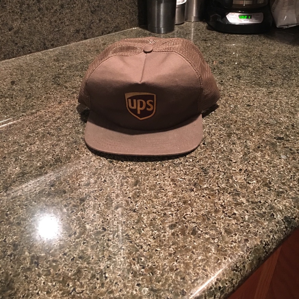 Ups SnapBack